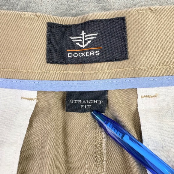 Dockers Mens 34x30 Khaki Tan Straight Fit Chino Pants Cotton Twill Work Casual - Picture 6 of 9